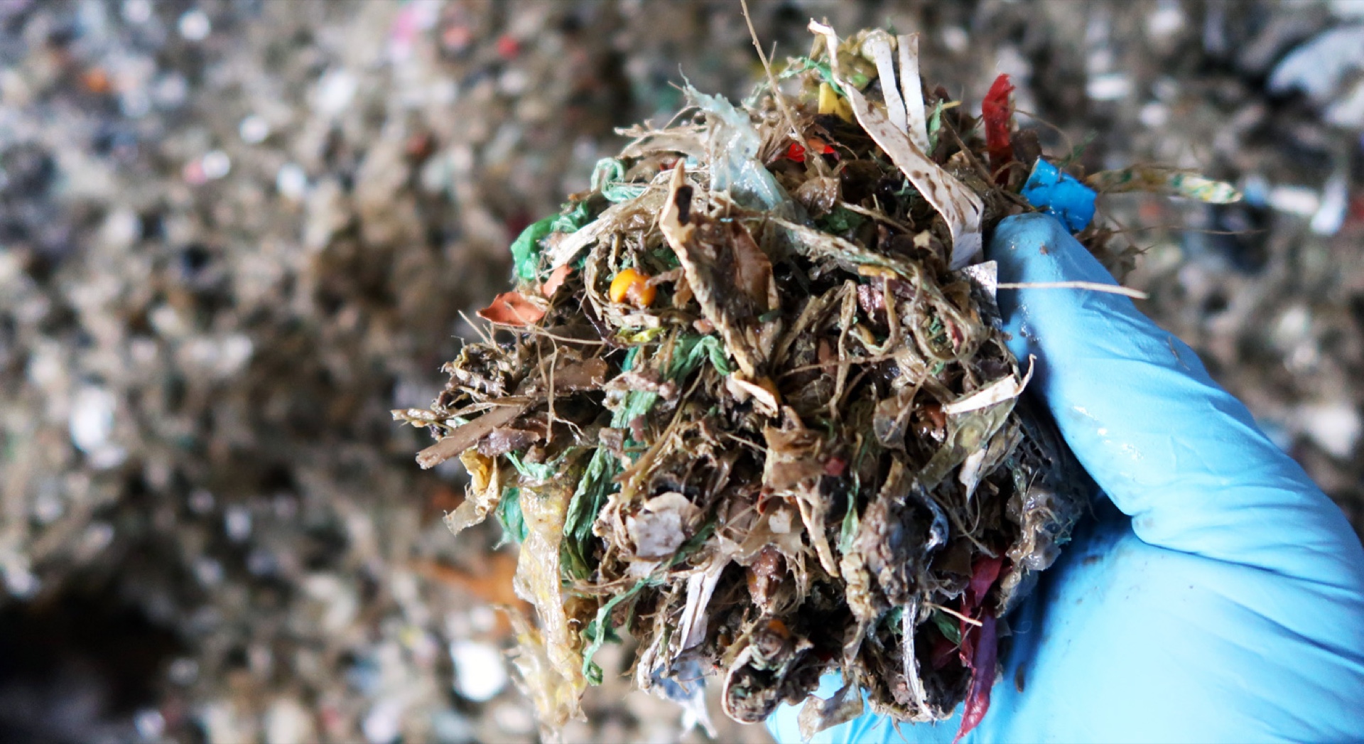 Drying De-Packaged Shredded Plastic Waste with FlowDrya