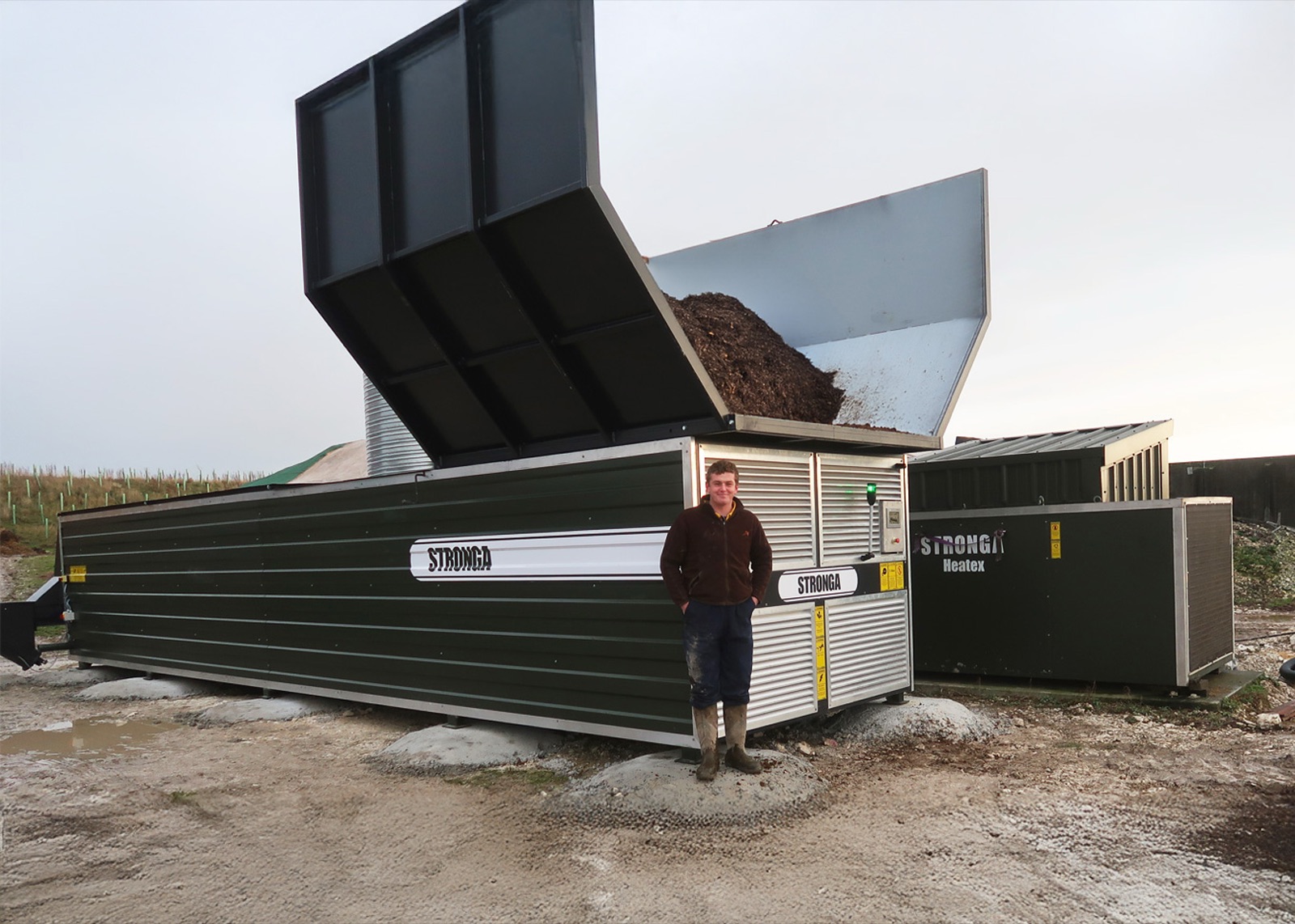 STRONGA FlowDrya poultry manure dryer installation with Heatex unit and operator