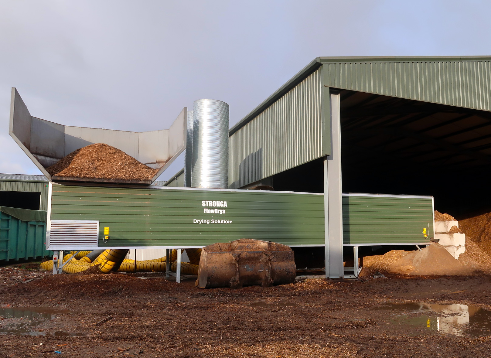 FlowDrya drying shredded waste wood
